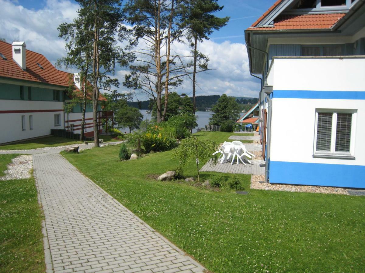 Apartman Riviera Lägenhet Lipno nad Vltavou Exteriör bild